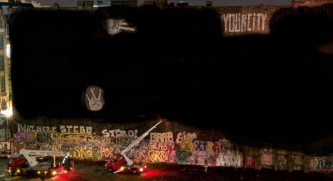 blu-kreuzberg-berlin-art-painted-black-700x450